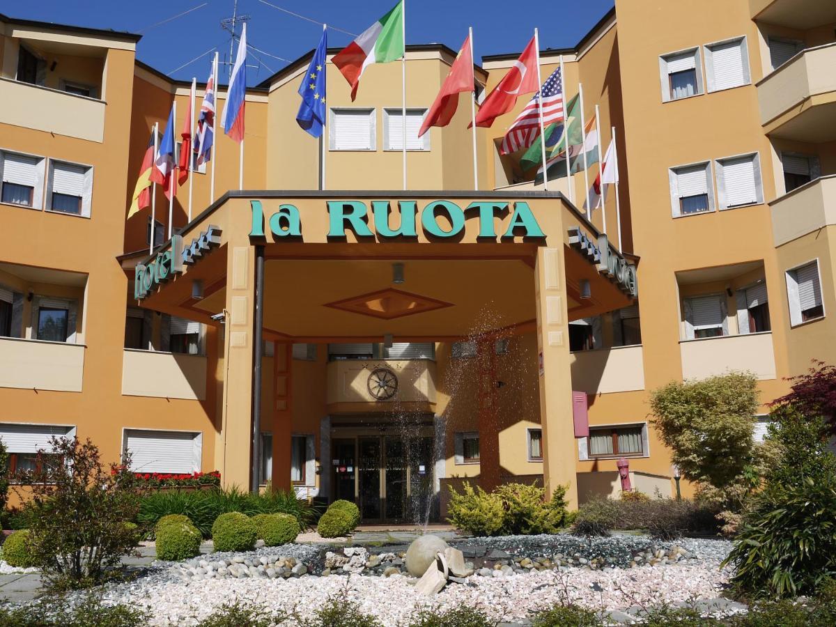 Hotel La Ruota Pianfei エクステリア 写真