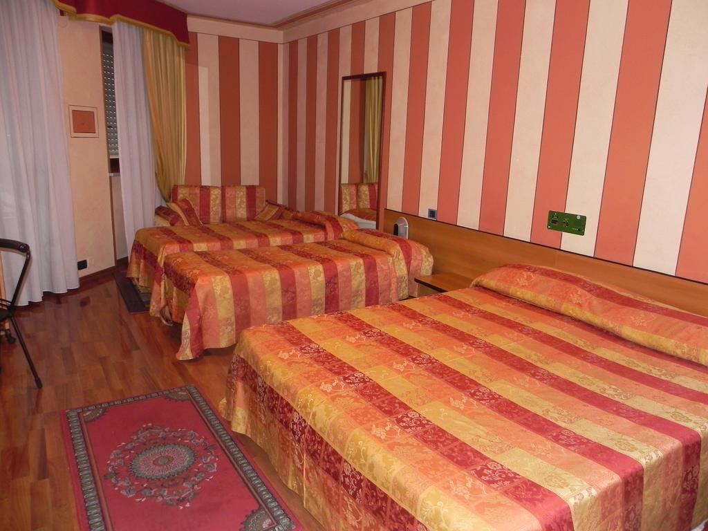 Hotel La Ruota Pianfei エクステリア 写真
