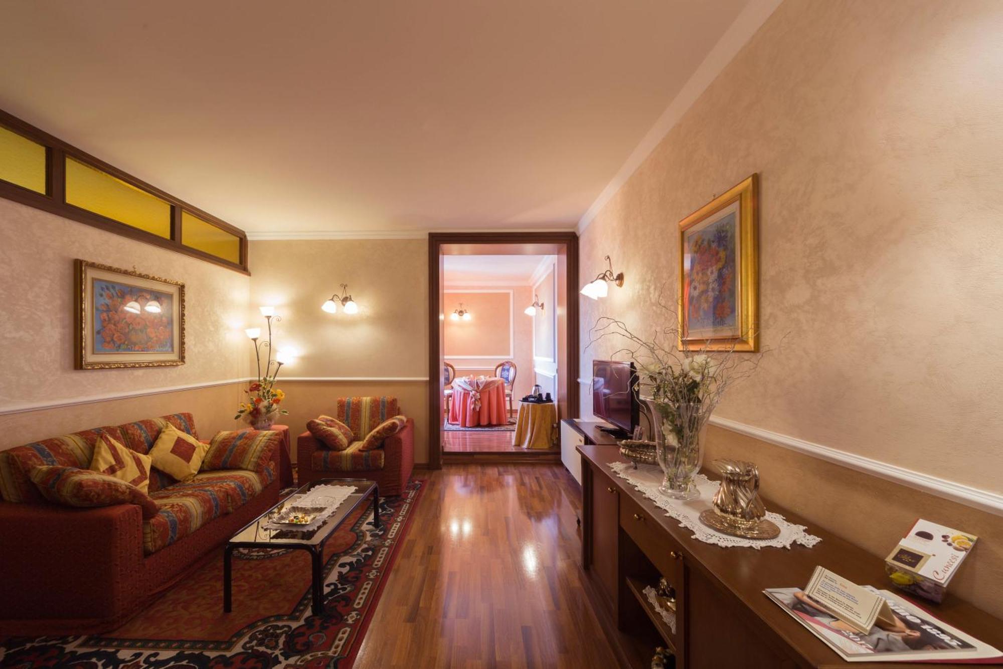 Hotel La Ruota Pianfei エクステリア 写真