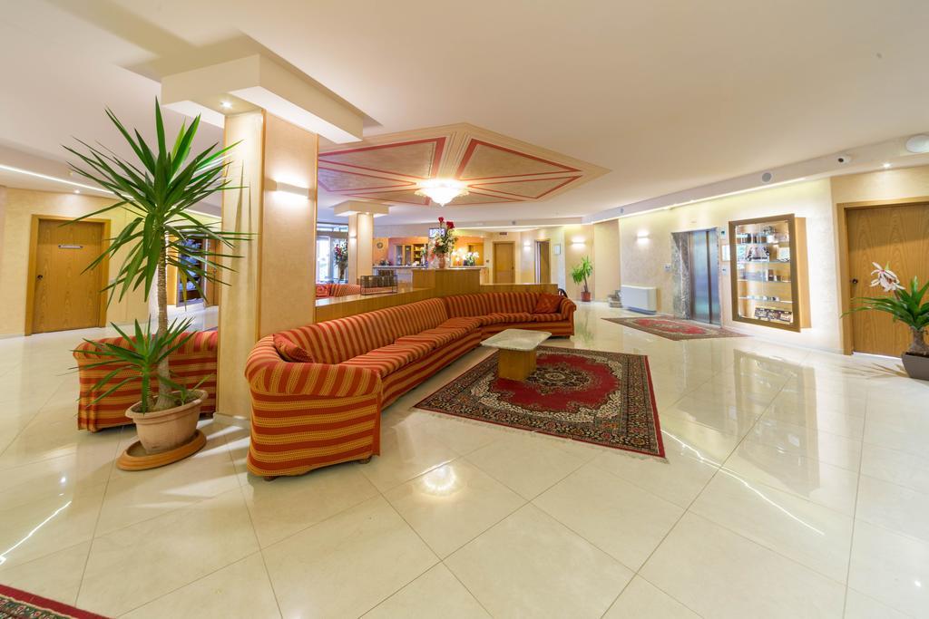 Hotel La Ruota Pianfei エクステリア 写真